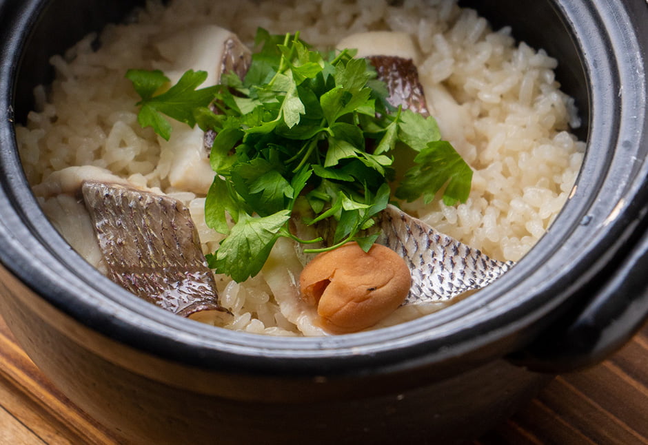 天然真鯛と梅の炊き込みご飯(1合用）