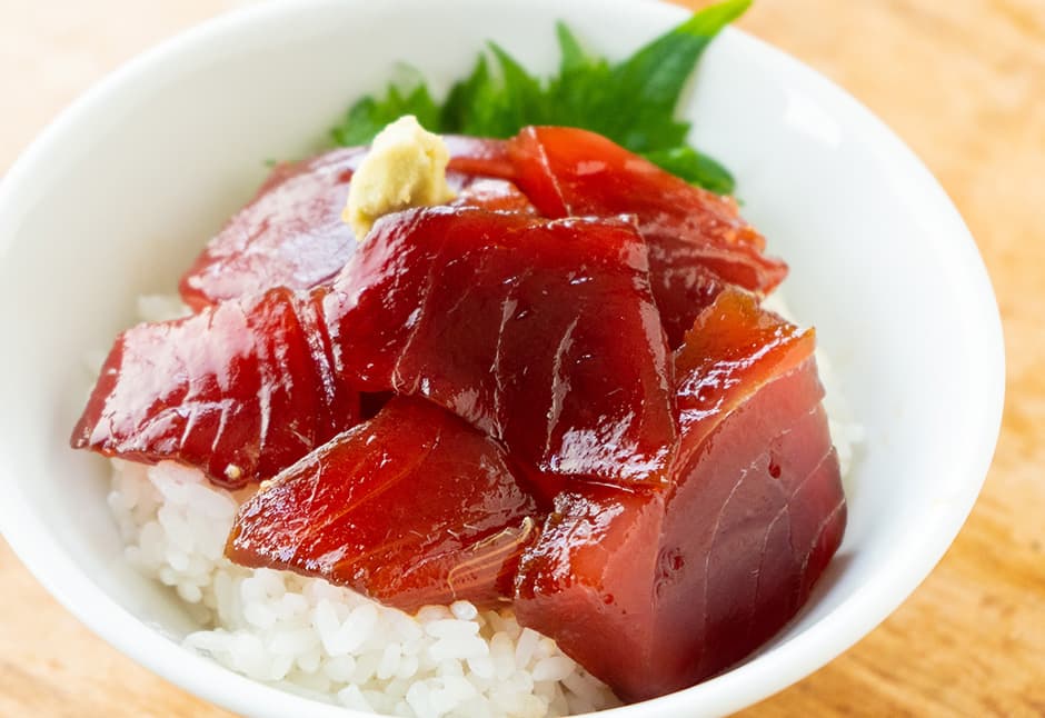 ﾐﾅﾐまぐろ切り落とし漬け丼""